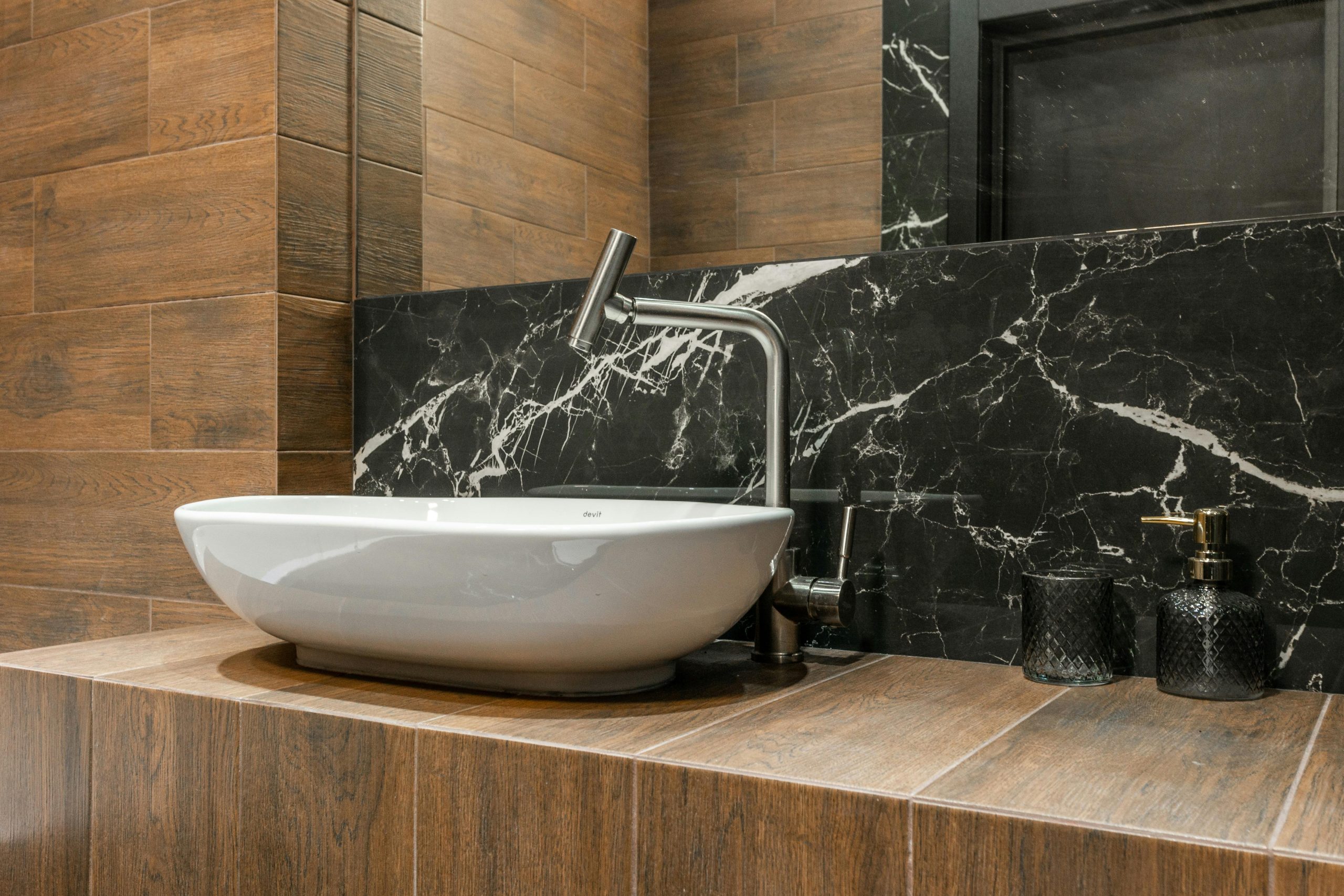 Comment choisir sa crédence salle de bain